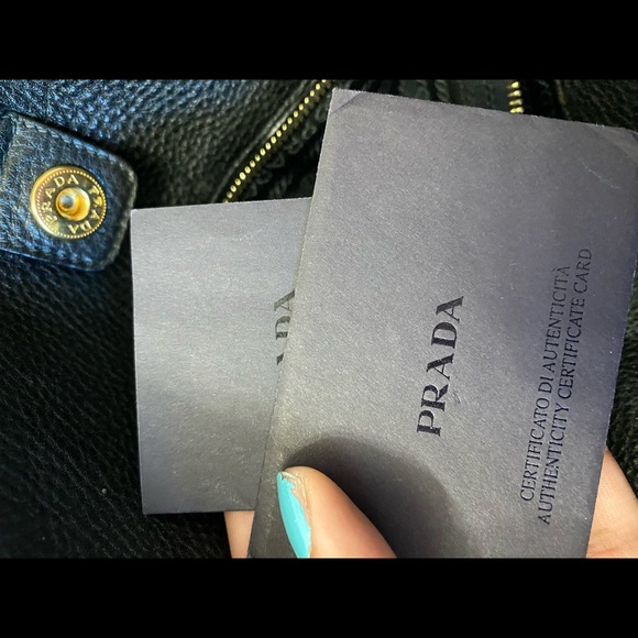 Prada Vitello Daino large shopping tote - Picture 9 of 11